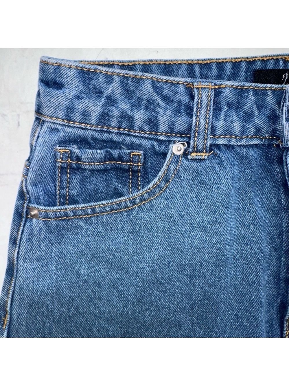 NWOT Women’s/ Junior’s Size Small Forever 21 Raw Hem Denim Blue Jean Skirt - Picture 3 of 6